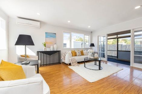 Photo of property in 20 Archibald Road, Kelston, Auckland, 0602