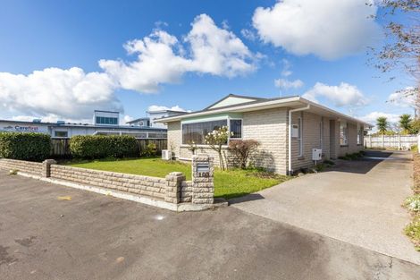 Photo of property in 103 Tukapa Street, Westown, New Plymouth, 4310