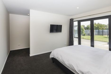Photo of property in 10 Epping Place, Burnside, Christchurch, 8053