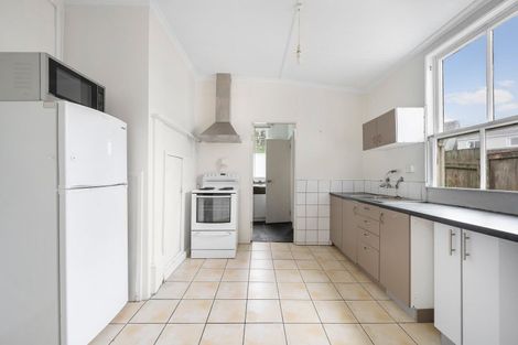 Photo of property in 54 Roxburgh Street, Mount Victoria, Wellington, 6011