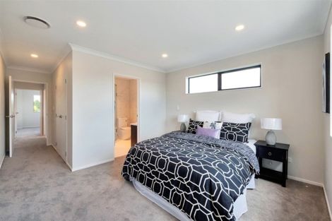Photo of property in 1 Huahua Crescent, Papakura, 2110