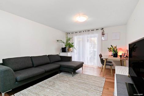 Photo of property in 15a Matata Street, Blockhouse Bay, Auckland, 0600