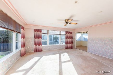 Photo of property in 51 Holyoake Crescent, Avalon, Lower Hutt, 5011