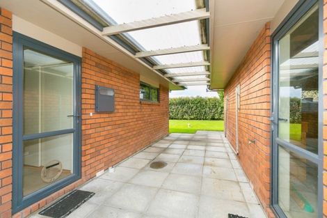 Photo of property in 581 Waitara Road, Huirangi, New Plymouth, 4373