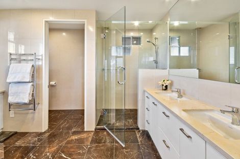 Photo of property in 37 Clyside Avenue, Half Moon Bay, Auckland, 2012