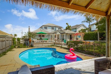 Photo of property in 34 Norwood Road, Bayswater, Auckland, 0622