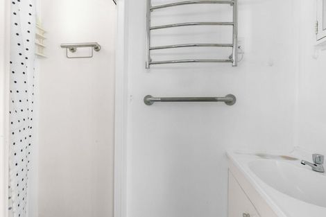 Photo of property in 83 Hampden Street, Picton, 7220