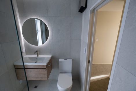 Photo of property in 5a Gill Avenue, Te Atatu Peninsula, Auckland, 0610