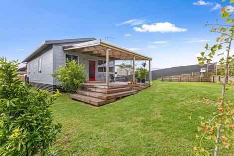 Photo of property in 13 Makere Street, Waitara, 4320