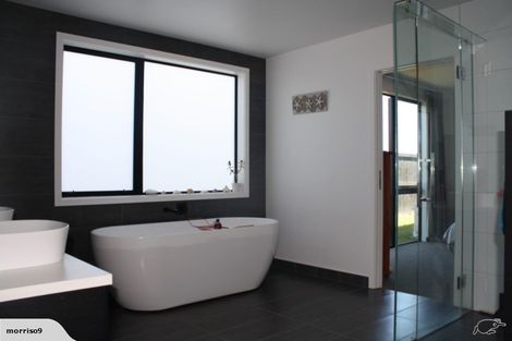 Photo of property in 21 Helen June Avenue, Flagstaff, Hamilton, 3210