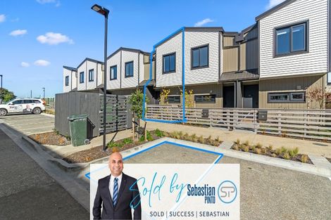 Photo of property in 11 Te Puketoka Lane, Mangere, Auckland, 2022