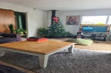 Photo of property in 8 Pahi Place, West Harbour, Auckland, 0618