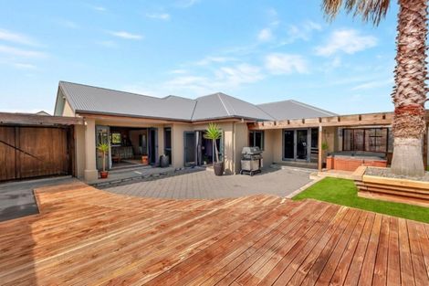 Photo of property in 19 Cranbrook Place, Rototuna North, Hamilton, 3210