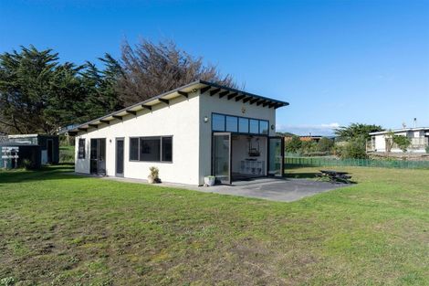 Photo of property in 11 Via Aroha, Waitarere Beach, Levin, 5510