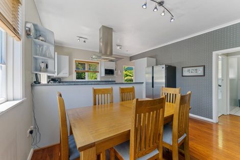 Photo of property in 14 Cecil Road, Tawa, Wellington, 5028