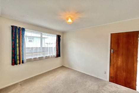 Photo of property in 1/4 Pomaria Road, Henderson, Auckland, 0610
