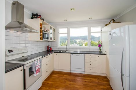 Photo of property in 6a Scotland Terrace, Green Island, Dunedin, 9018