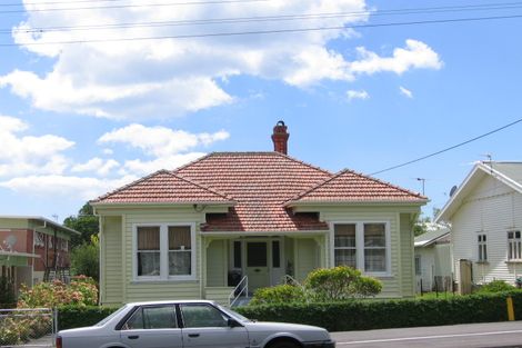 Photo of property in 132 Calliope Road, Stanley Point, Auckland, 0624