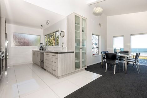 Photo of property in 10 Makorori Beach Road, Makorori, Gisborne, 4073