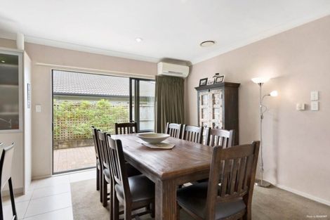 Photo of property in 52 Stranraer Crescent, Wattle Downs, Auckland, 2103