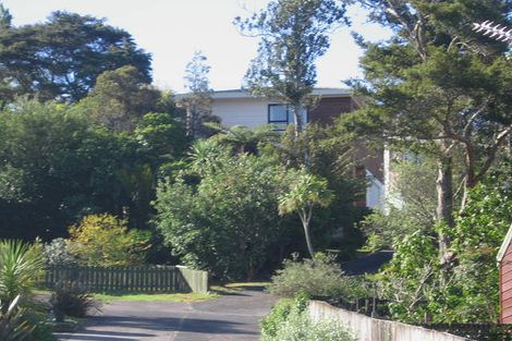 Photo of property in 1/19 Greenvalley Rise, Glenfield, Auckland, 0629