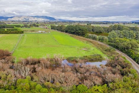 Photo of property in 24 Taylors Road, Otaki, 5583