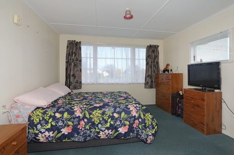 Photo of property in 25 Ngahina Street, Marton, 4710