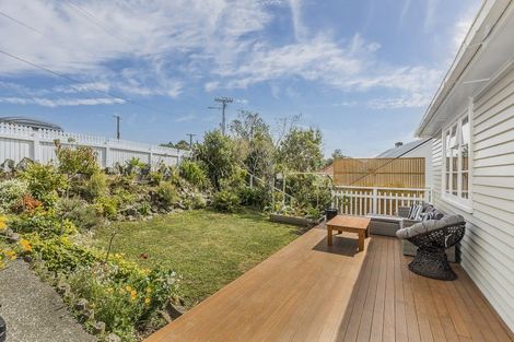 Photo of property in 9 Stephen Street, Johnsonville, Wellington, 6037