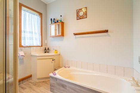 Photo of property in 102 Fox Street, Avenal, Invercargill, 9810