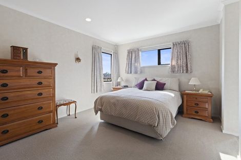 Photo of property in 54 Puriri Road, Pukekohe, 2120