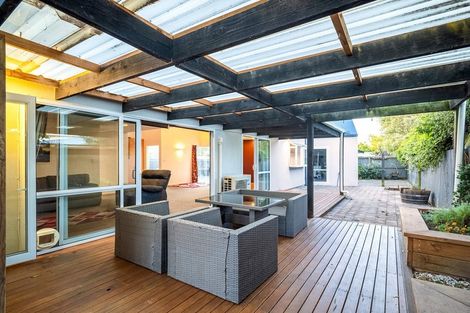 Photo of property in 2/5 Tahi Place, Belfast, Christchurch, 8051