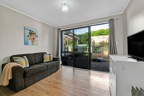 Photo of property in 16 Ponderosa Place, Opunake, 4616