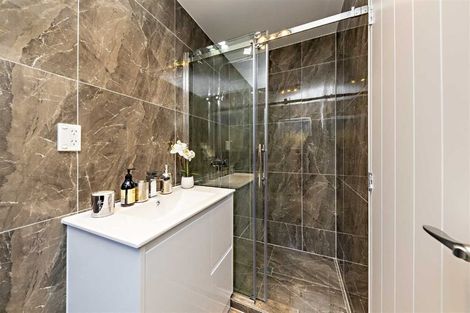 Photo of property in 18b Gardiner Grove, Mangere East, Auckland, 2024