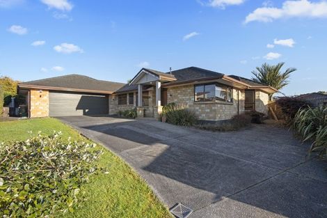 Photo of property in 13 Avonbrook Lane, Pukekohe, 2120