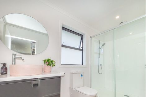 Photo of property in 49 Wakefield Road, Levin, 5571