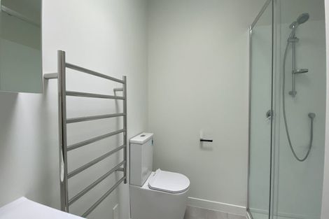 Photo of property in 2/2 Moor Avenue, Te Atatu Peninsula, Auckland, 0610