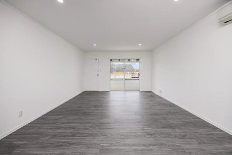 Photo of property in 2/51 Rimu Street, New Lynn, Auckland, 0600