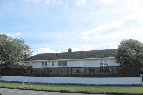 Photo of property in 37 Grahams Road, Ilam, Christchurch, 8041