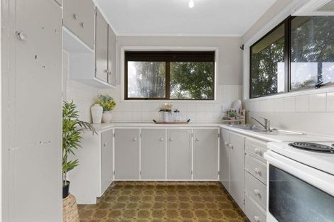 Photo of property in 17 Matipo Crescent, Pukete, Hamilton, 3200