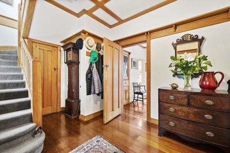 Photo of property in 54 Aurora Terrace, Kelburn, Wellington, 6012