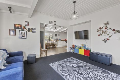 Photo of property in 2 Warre Street, Waitara, 4320