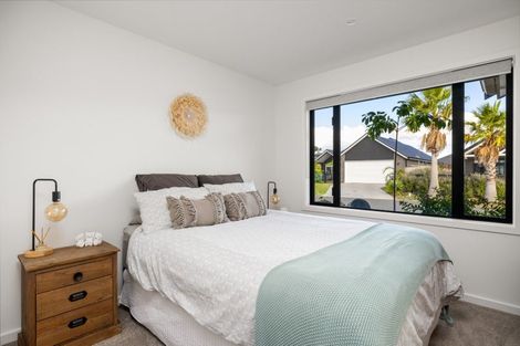 Photo of property in 1 Mida Close, Papamoa Beach, Papamoa, 3118