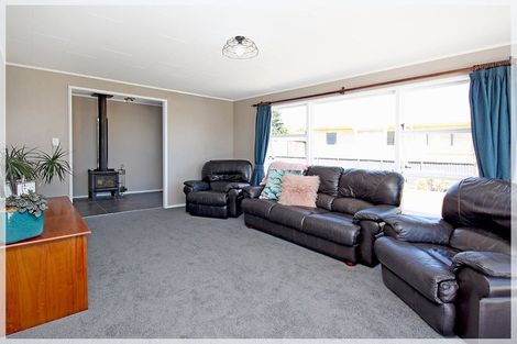 Photo of property in 29 Punga Street, Tangimoana, 4822