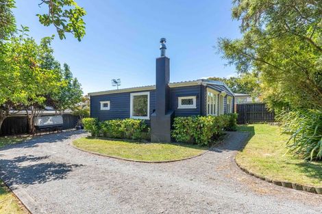 Photo of property in 8 Winara Avenue, Waikanae, 5036