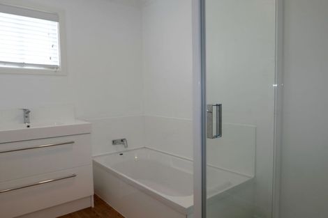 Photo of property in 77 Gray Avenue, Paraparaumu Beach, Paraparaumu, 5032