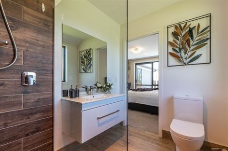 Photo of property in 2 Batsford Lane, Lower Shotover, Queenstown, 9371