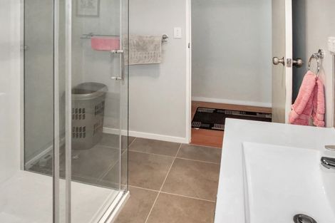 Photo of property in 32 Russell Street, Foxton, 4814