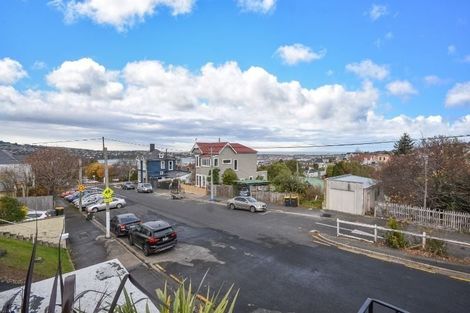 Photo of property in Elm Lodge Backpackers, 74 Elm Row, Dunedin Central, Dunedin, 9016