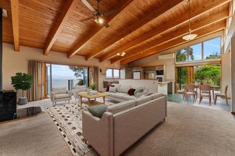 Photo of property in 47 Whakamoenga Point, Acacia Bay, Taupo, 3385