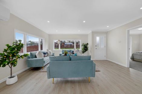 Photo of property in 5 Lane Road, Weymouth, Auckland, 2103